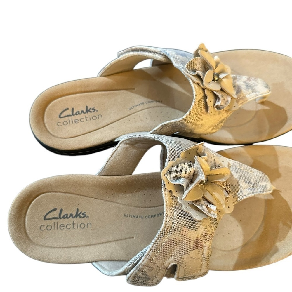Clark’s Sand Beige Muted Floral Laurieann Gemma Thong Sandal Adjustable - Picture 8 of 10